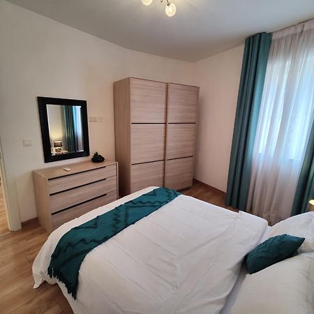 Central Modern Sliema 2 Bedroom Apartment エクステリア 写真
