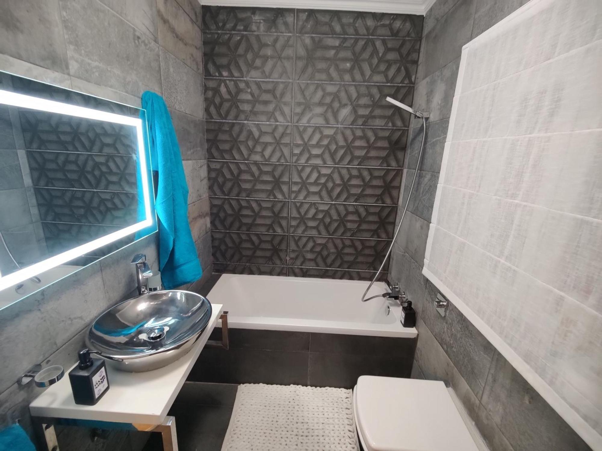 Central Modern Sliema 2 Bedroom Apartment エクステリア 写真